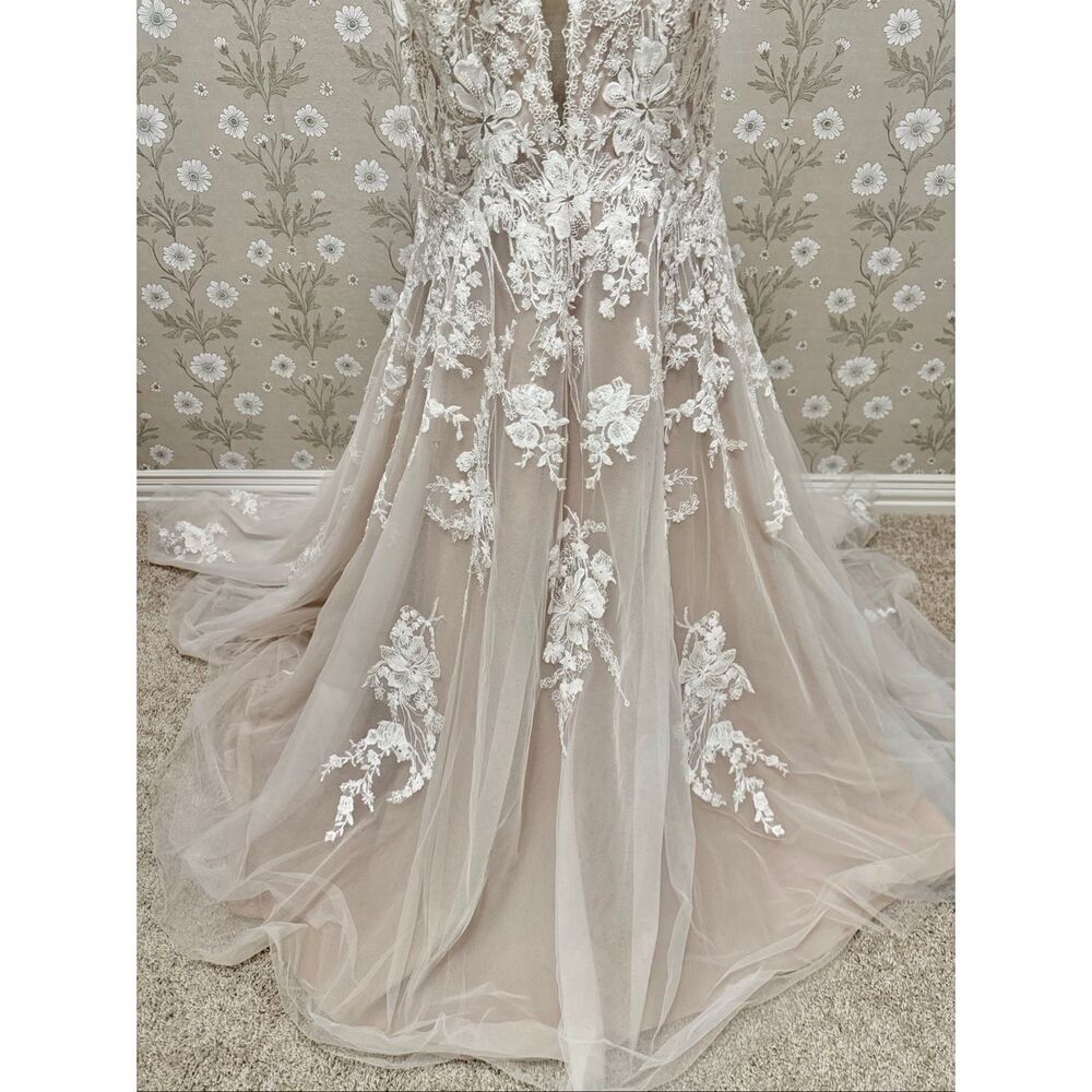 ALLURE 3400LW Size 20W Wedding Dress - Picture 5 of 16